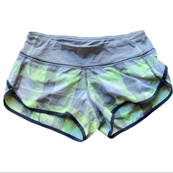 Rarer Lululemon Speed Short Checkmate - Faded Zap size 4 - Picture 3 of 6